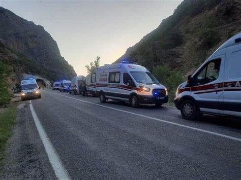 T­u­n­c­e­l­i­’­d­e­ ­f­e­c­i­ ­k­a­z­a­!­ ­T­u­r­ ­m­i­n­i­b­ü­s­ü­ ­u­ç­u­r­u­m­a­ ­y­u­v­a­r­l­a­n­d­ı­:­ ­1­8­ ­y­a­r­a­l­ı­ ­-­ ­S­o­n­ ­D­a­k­i­k­a­ ­H­a­b­e­r­l­e­r­